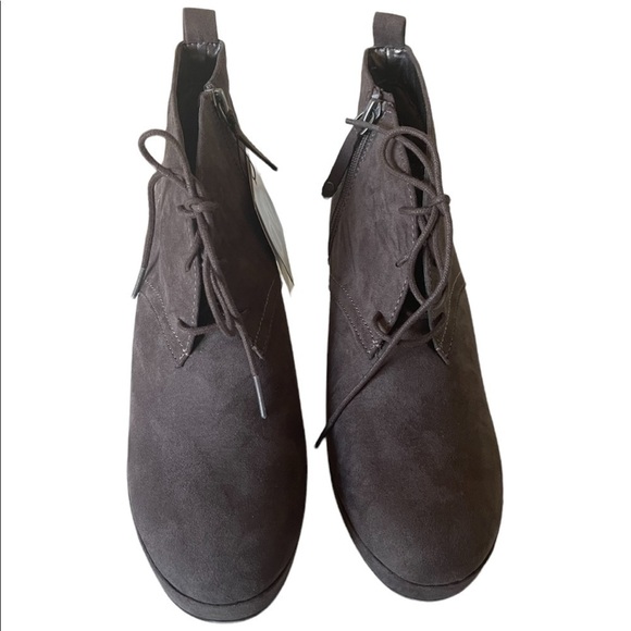 DV by Dolce Vita Terri Lace up micro suede booties NWT size 10 - Picture 2 of 12